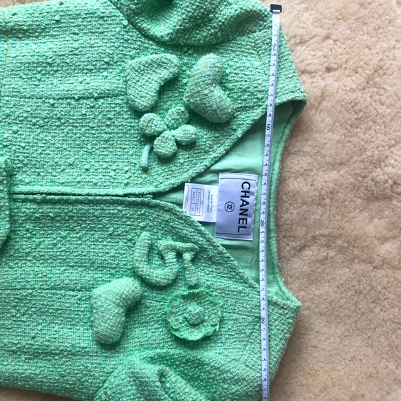 Gorgeous Chanel ‘Candy Land’ tweed jacket - Picture 12 of 16